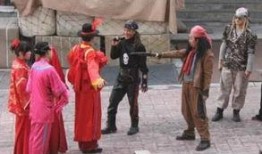 横店眼镜爆料视频,揭秘影视圈眼镜道具背后的秘密